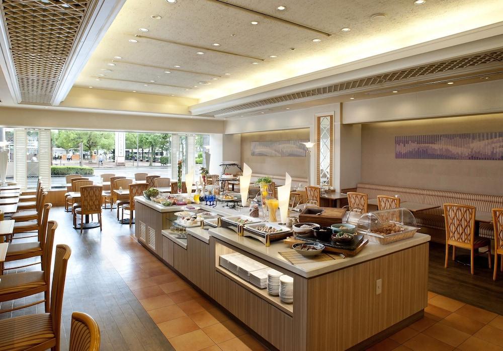 โรงแรมคุเระ ฮังเกียว โรงแรม 3*