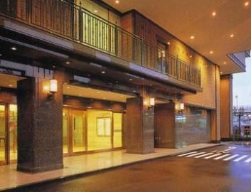 โรงแรมคุเระ ฮังเกียว 3*